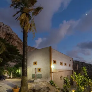 https://abbazia-ericina-affittacamere.sicilyhotelsitaly.net